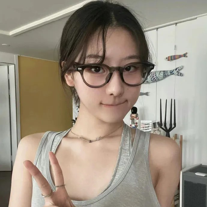 阳台上的女人们